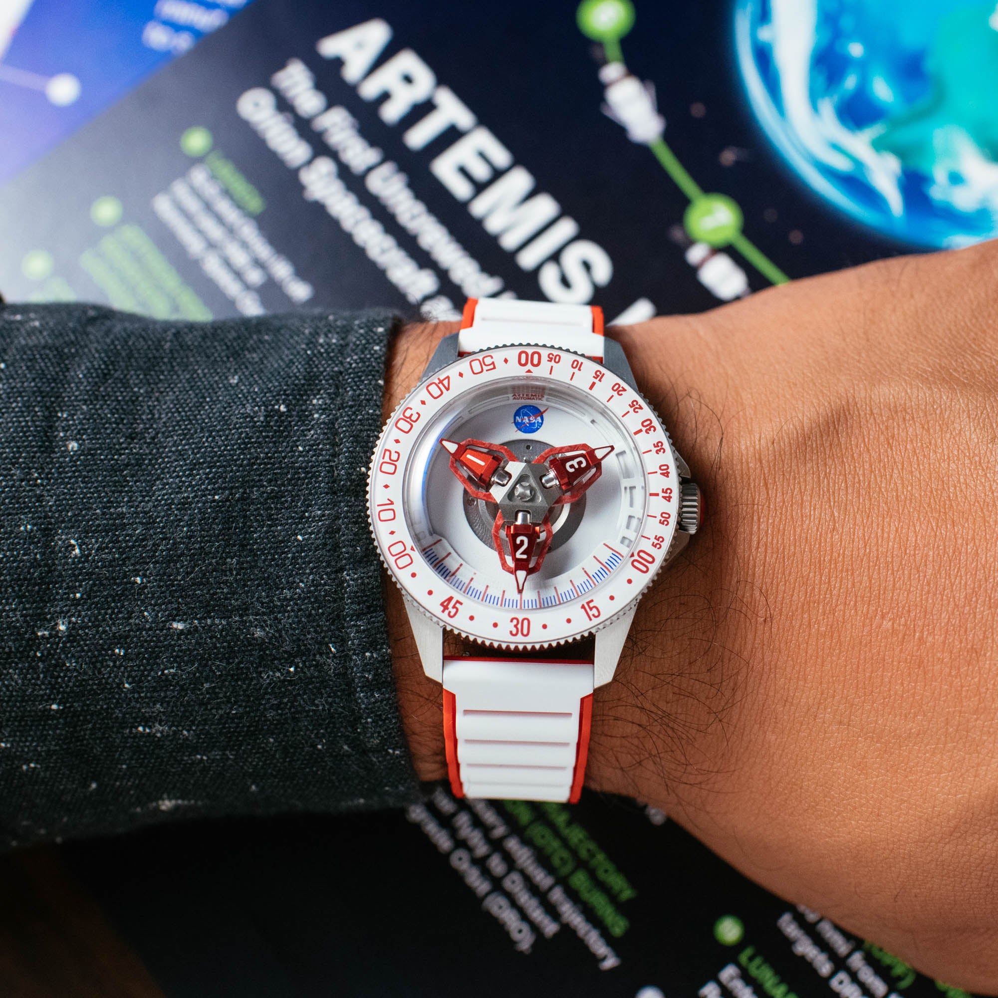 時計 JARRITOS NASA Artemis Tumbler Automatic Afterburn | Xeric.com – Xeric Watches
