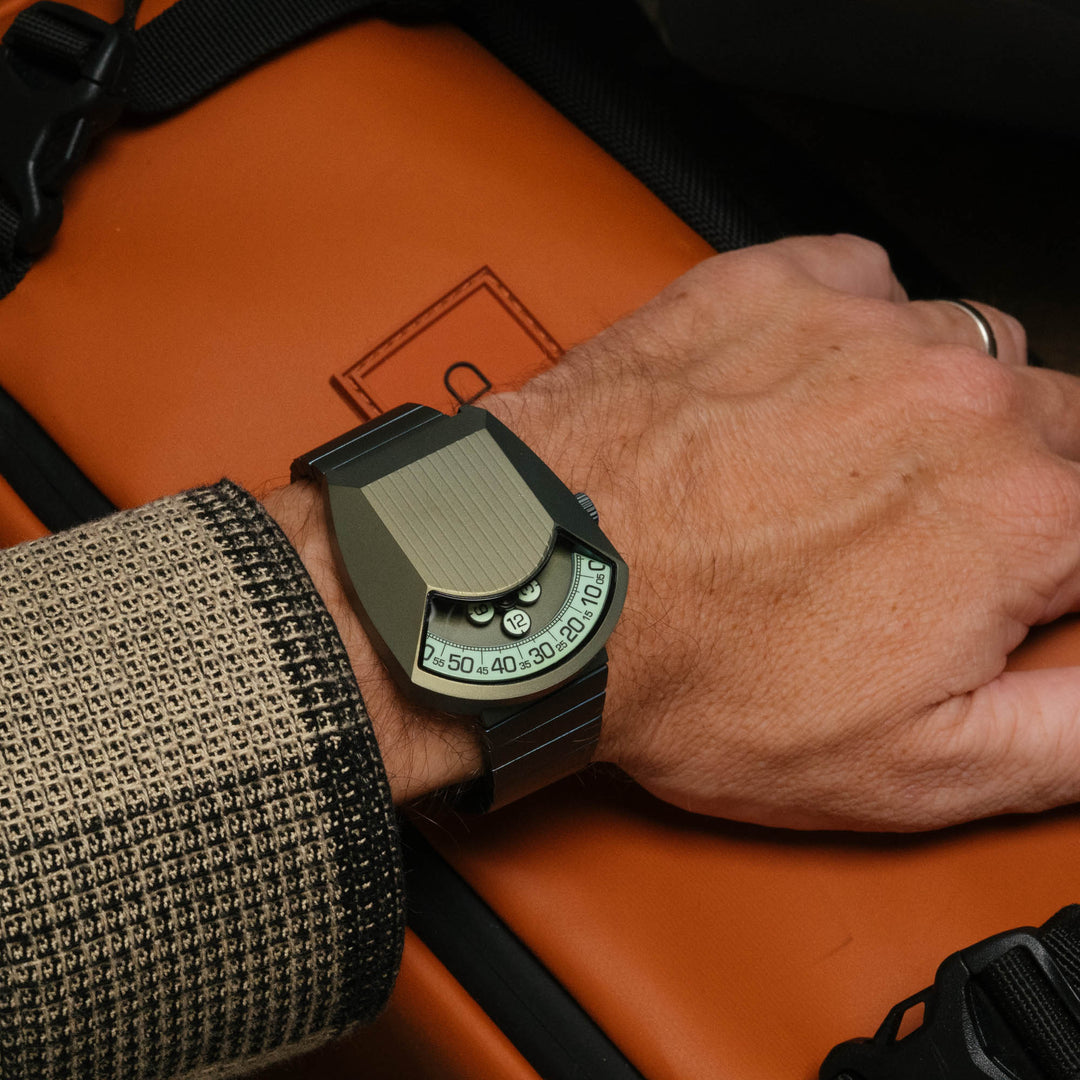 Retronaut Automatic Wandering Hour Matte Green