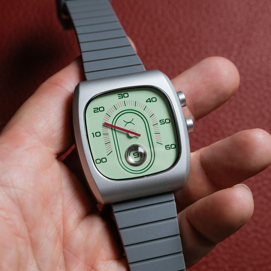 Retroscope Jump Hour Mint Ruby