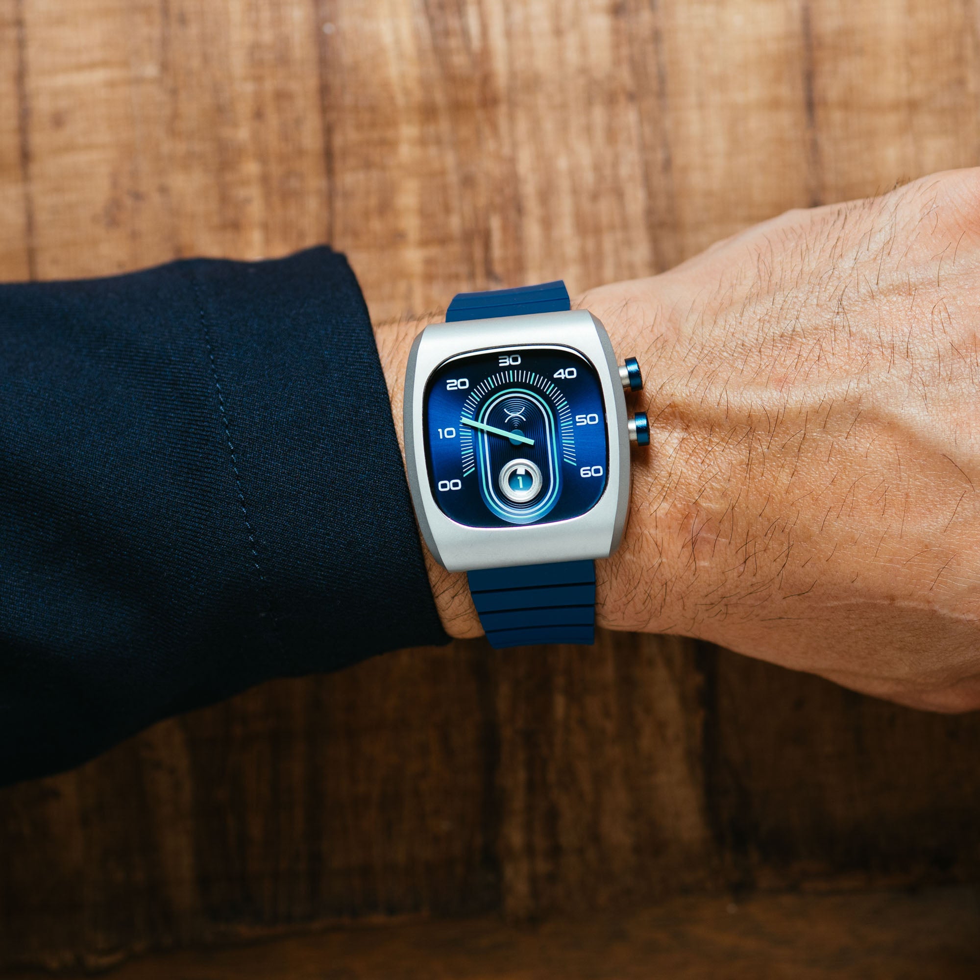 Retroscope Jump Hour Navy | Xeric.com – Xeric Watches