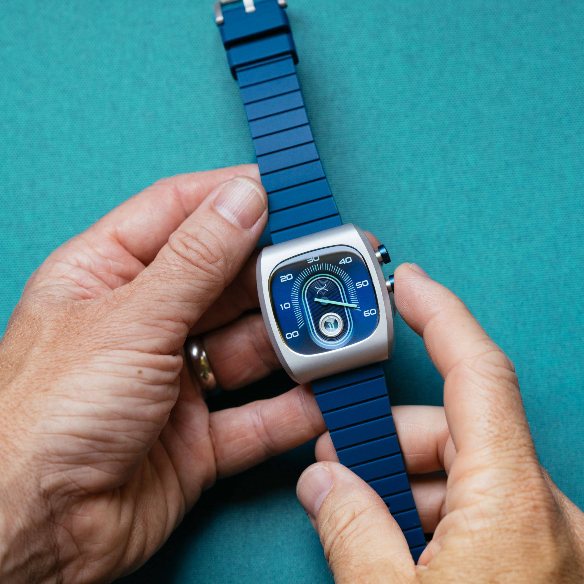 Retroscope Jump Hour Navy | Xeric.com – Xeric Watches