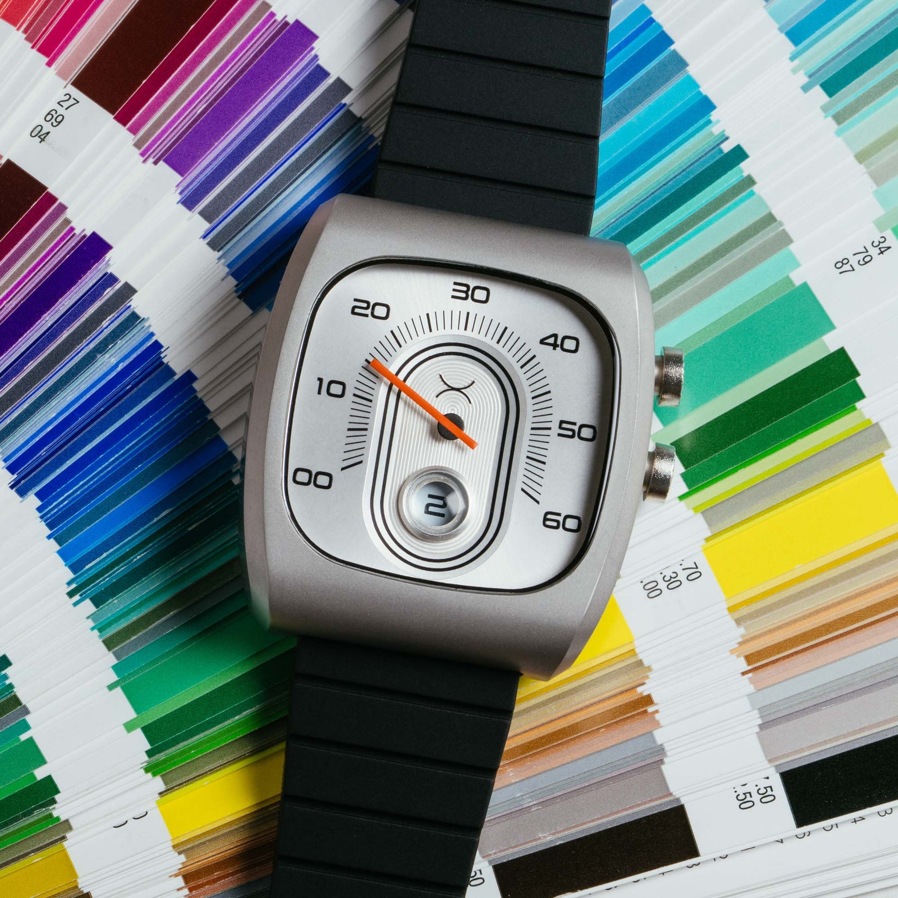 Retroscope Jump Hour Silver Black | Xeric.com – Xeric Watches