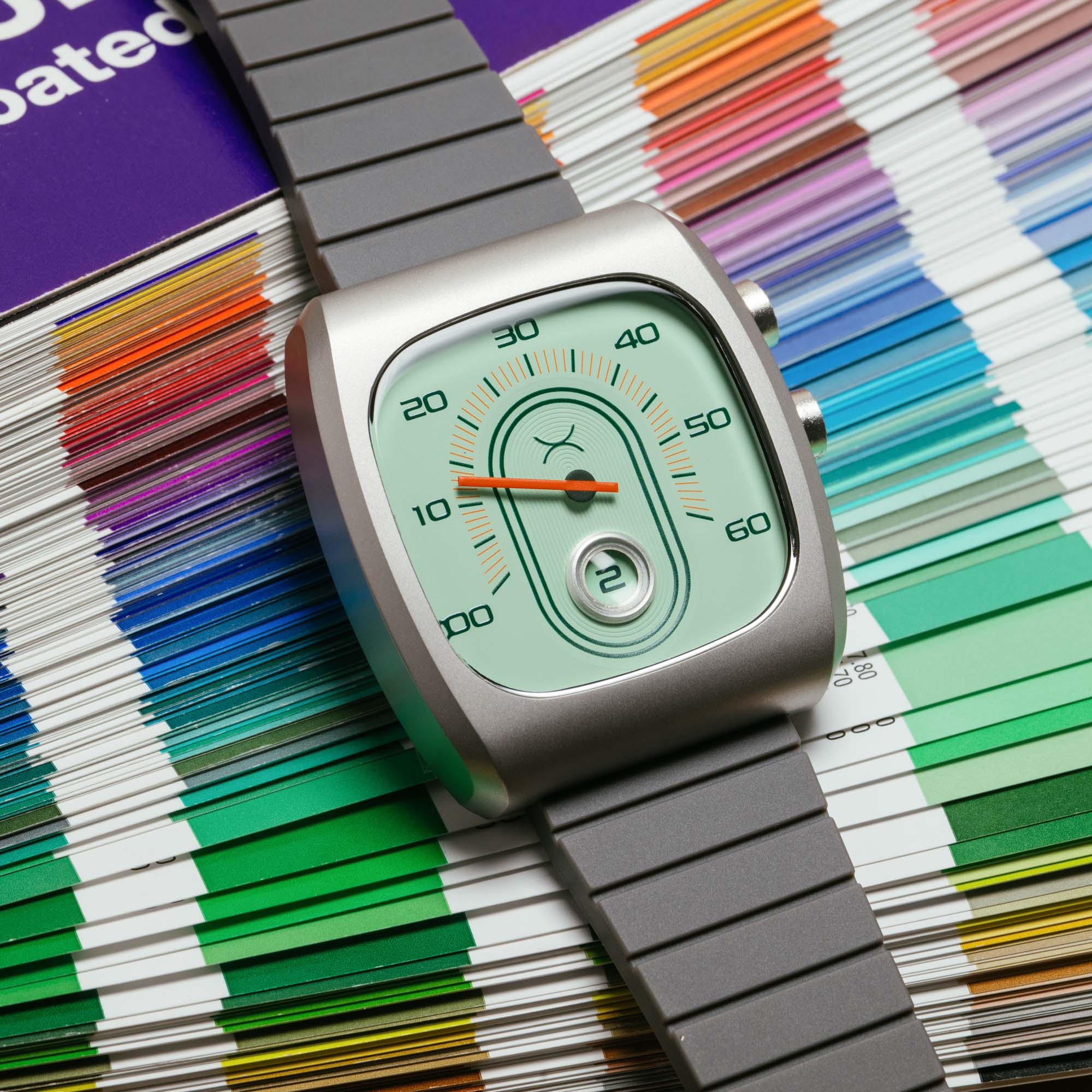 Retroscope Jump Hour Vintage Mint | Xeric.com – Xeric Watches