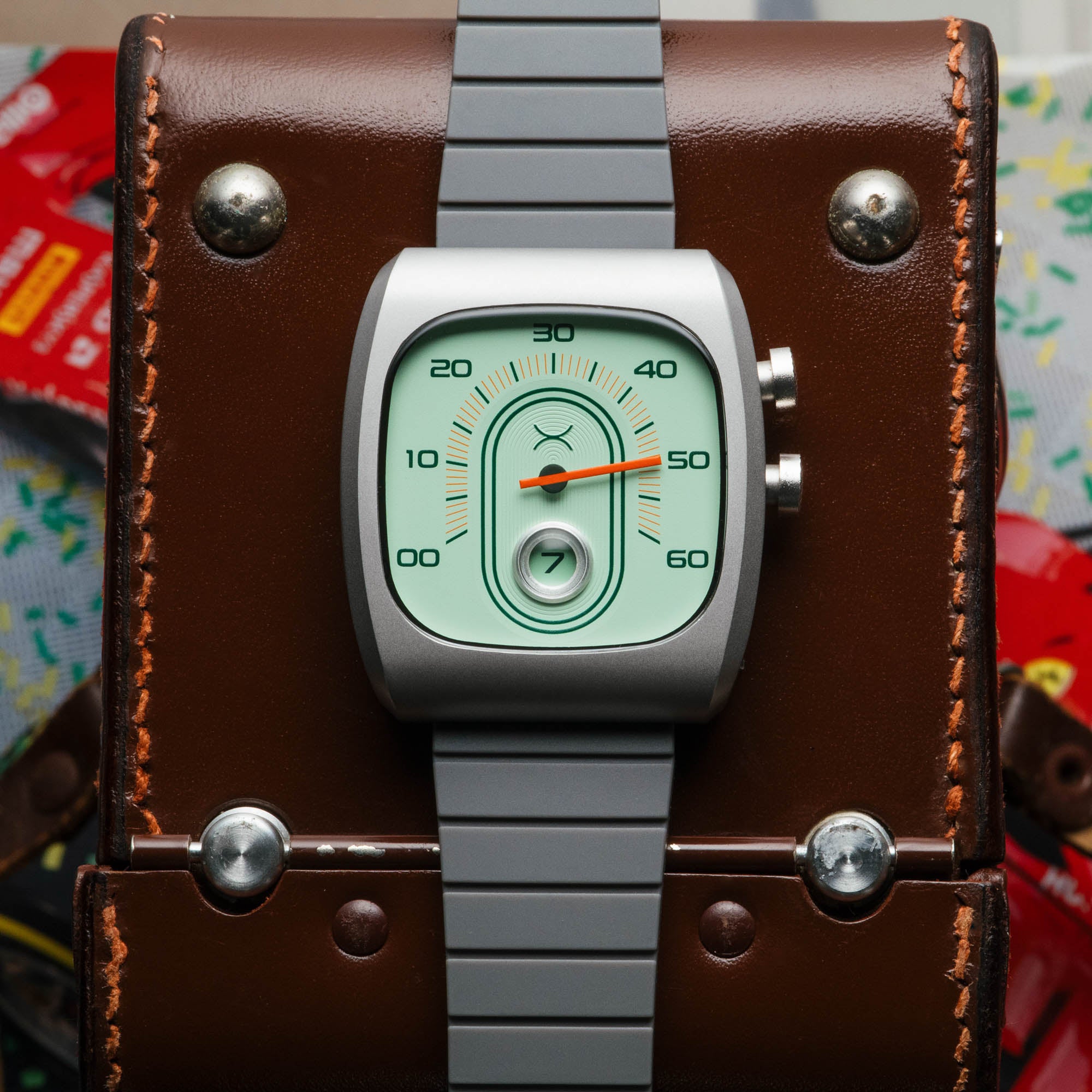 Retroscope Jump Hour Vintage Mint | Xeric.com – Xeric Watches