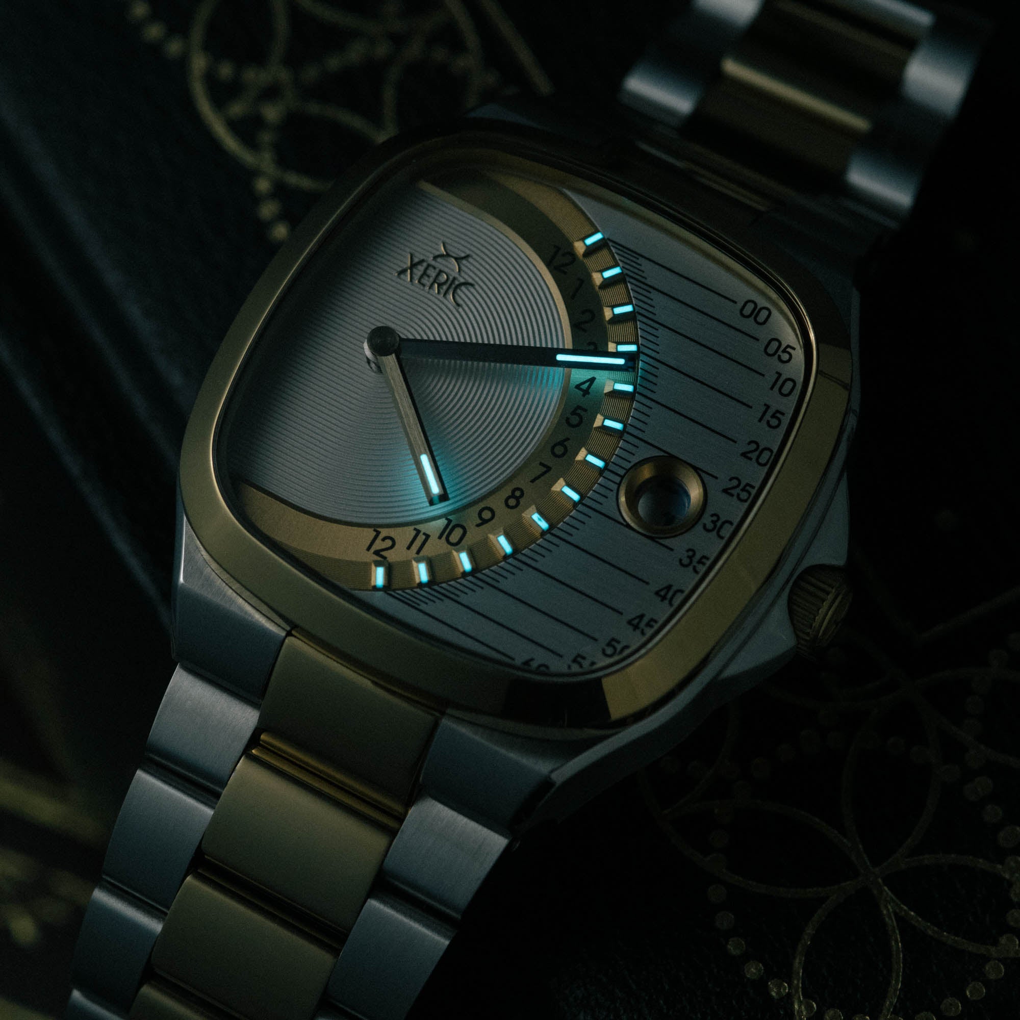 Timeline Retrograde Automatic Two-tone Gold Silver | Xeric.com