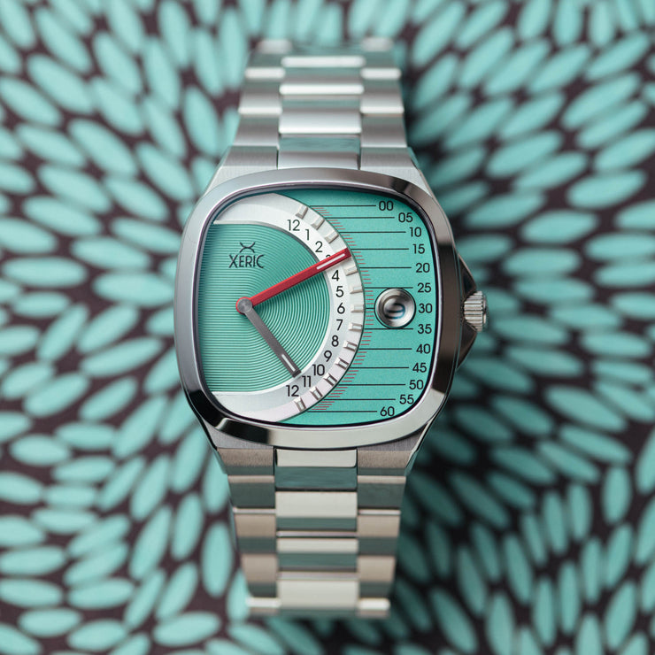 Timeline Retrograde Automatic Mint