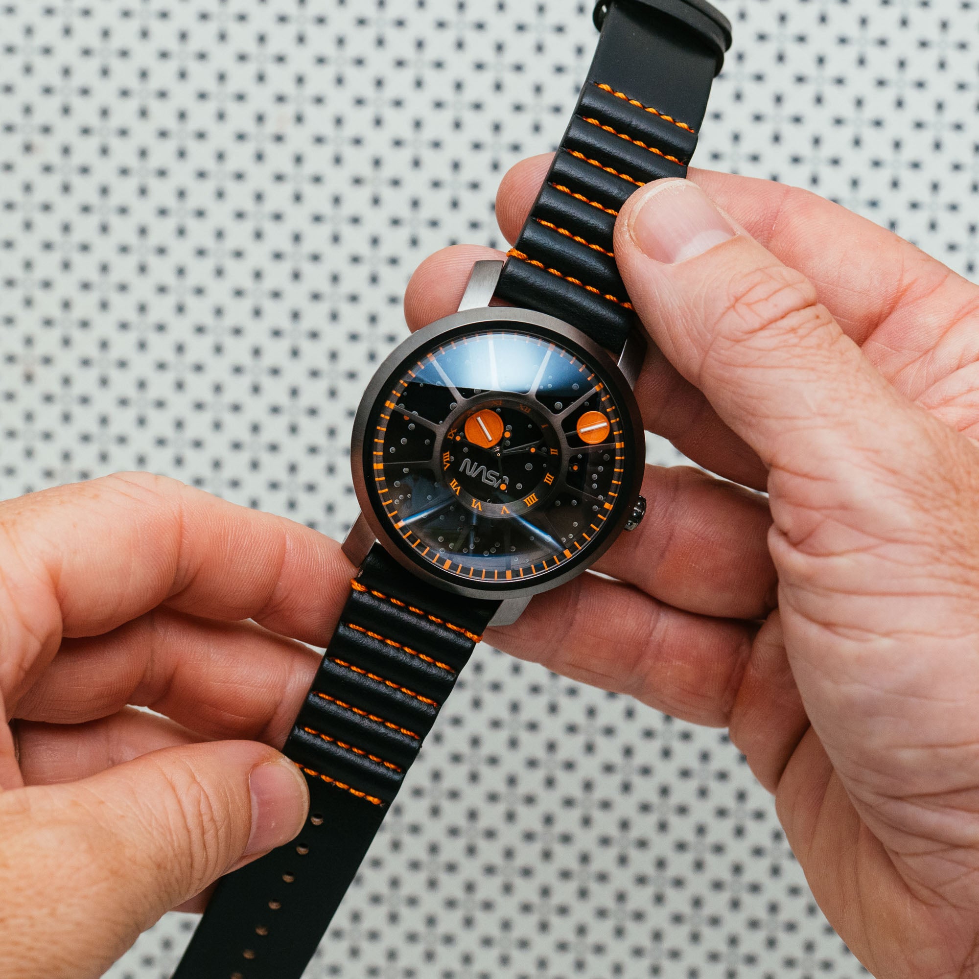 【即購入歓迎】第一宇宙速度FIRST Complete Collection- NASA Trappist-1 Automatic Sapphire Deep Space Purple | Xeric.com