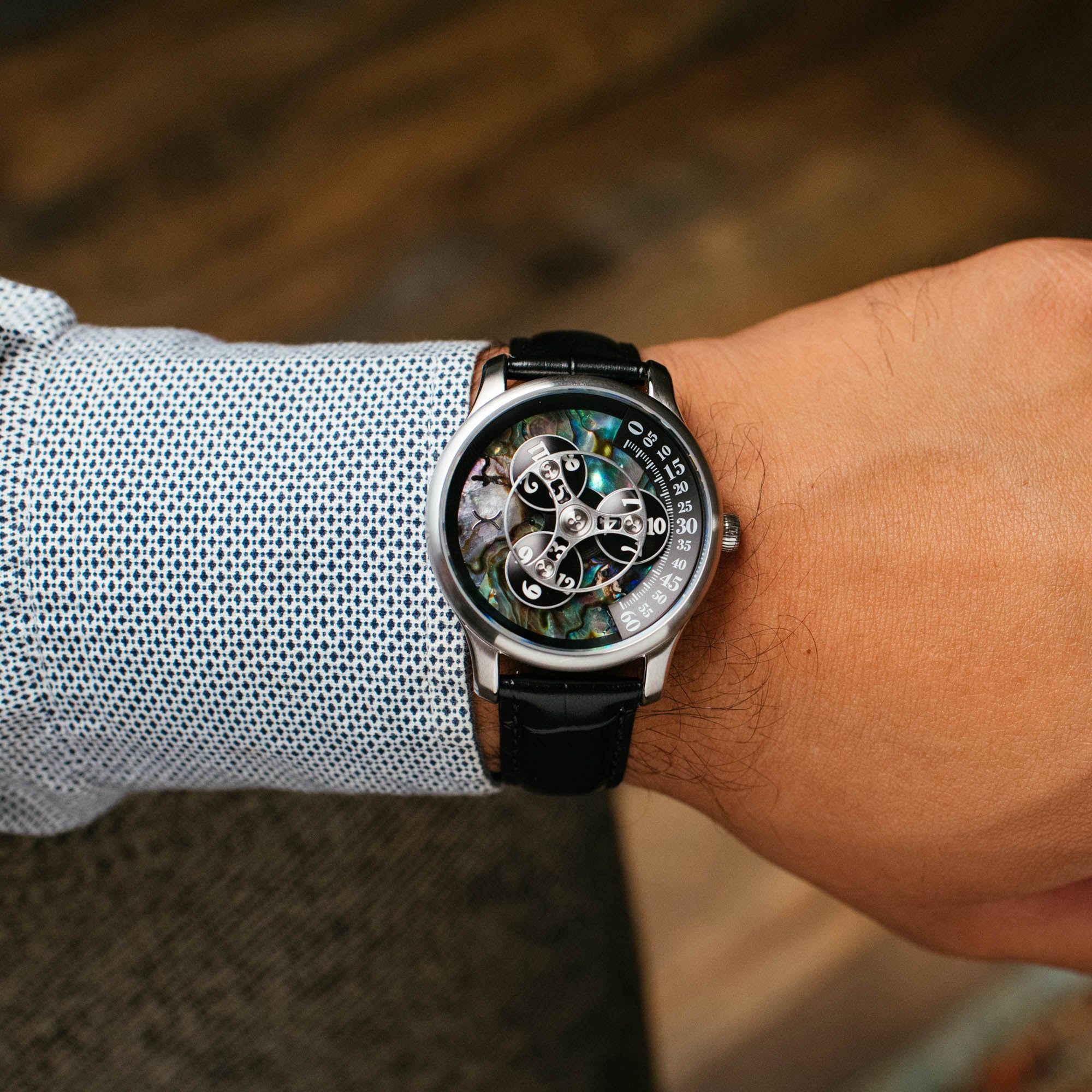 アルチビオ Triptych Automatic Wandering Hour Stone Edition Abalone | Xeric
