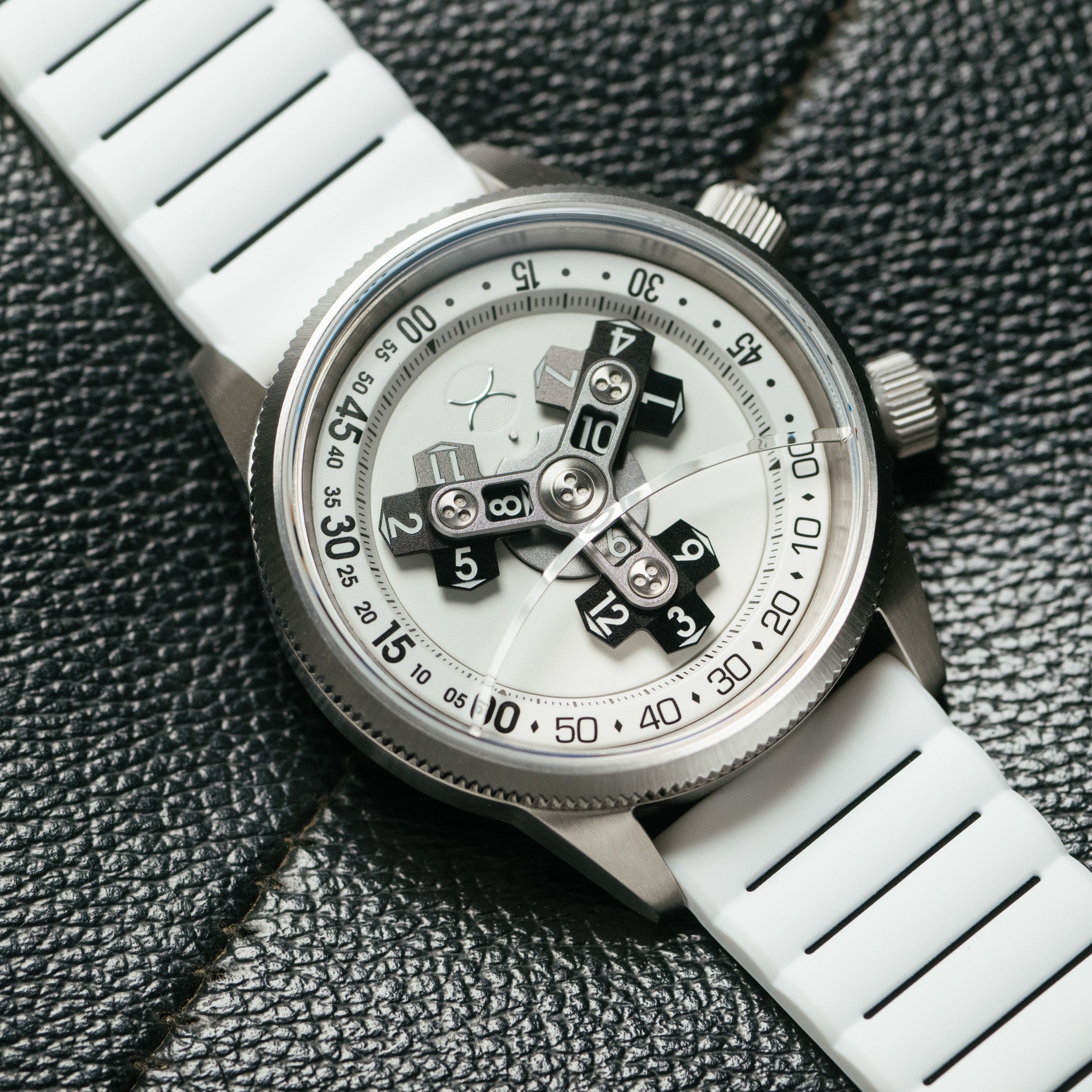 Vendetta II Automatic Wandering Hour All White Lume | Xeric.com