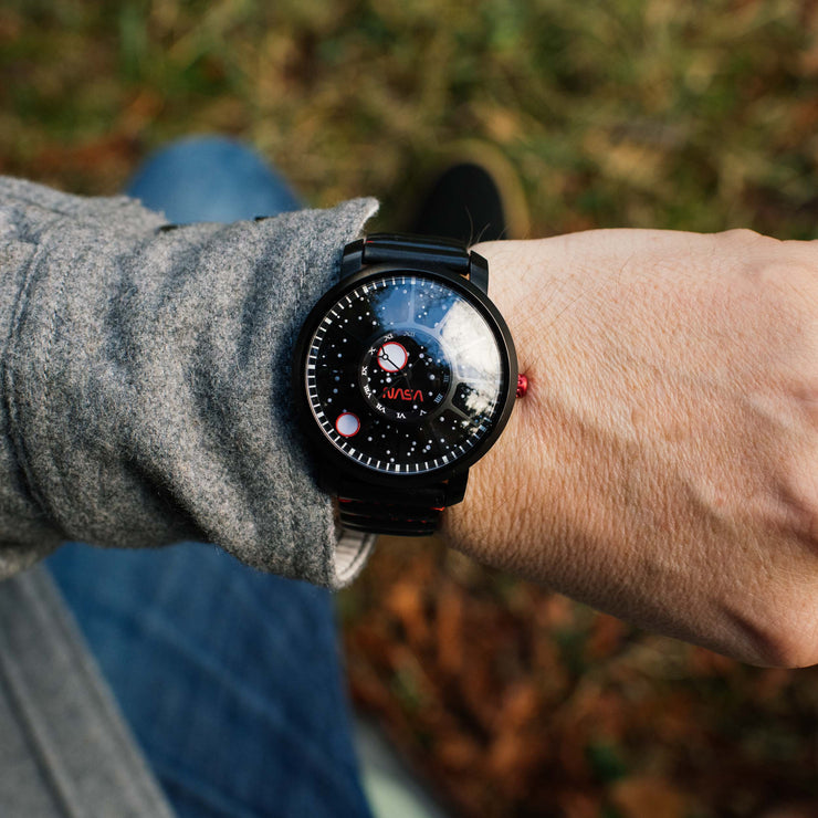 Trappist-1 NASA Edition Black Hole – Xeric Watches