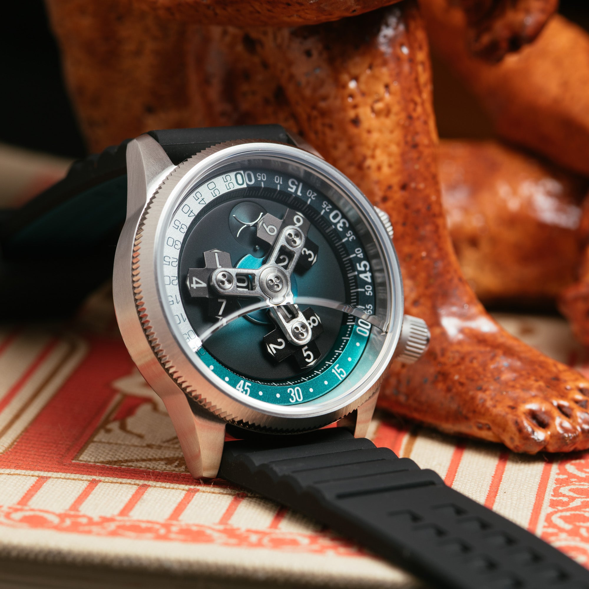 Vendetta II Automatic Wandering Hour Ocean | Xeric.com – Xeric Watches