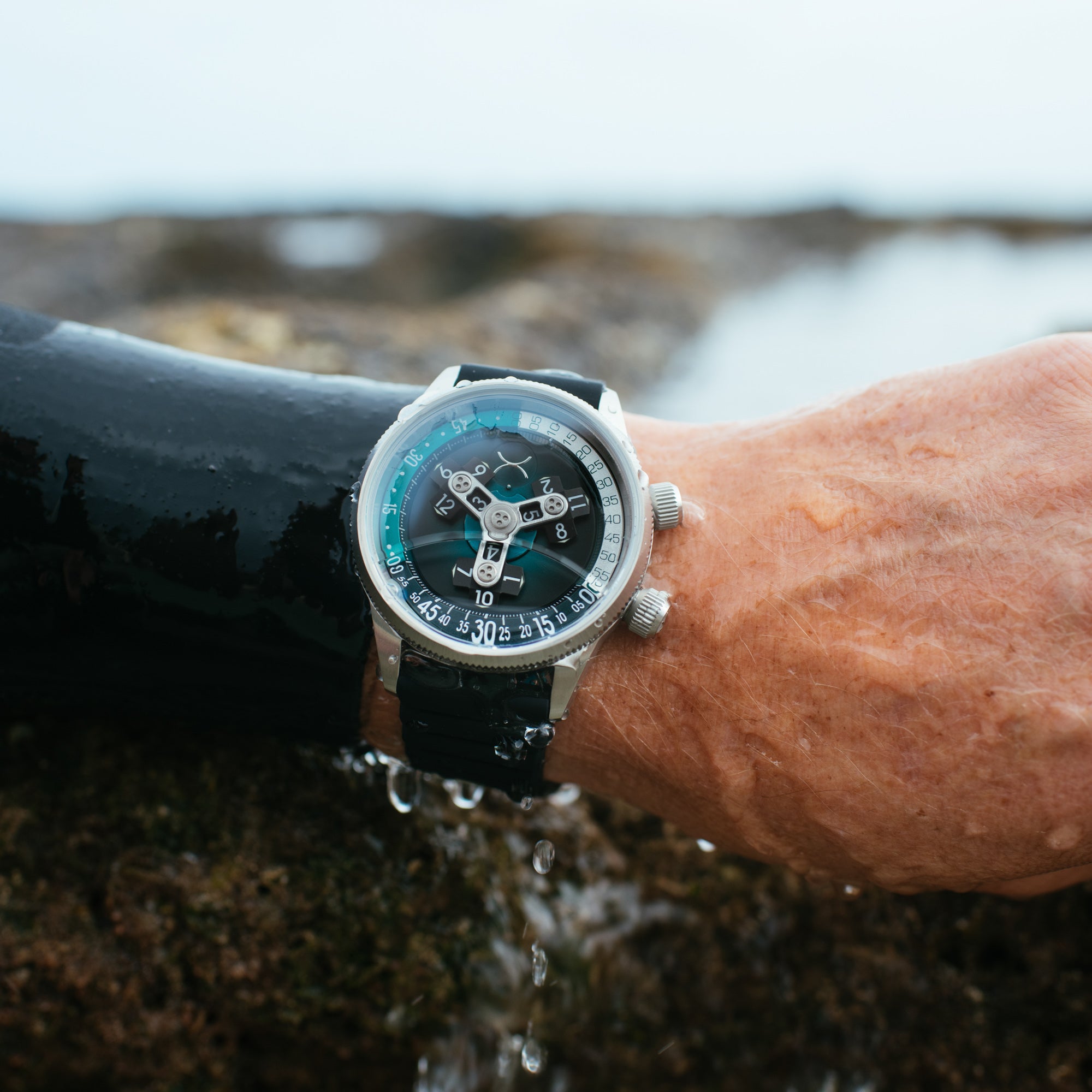 Vendetta II Automatic Wandering Hour Ocean | Xeric.com – Xeric Watches
