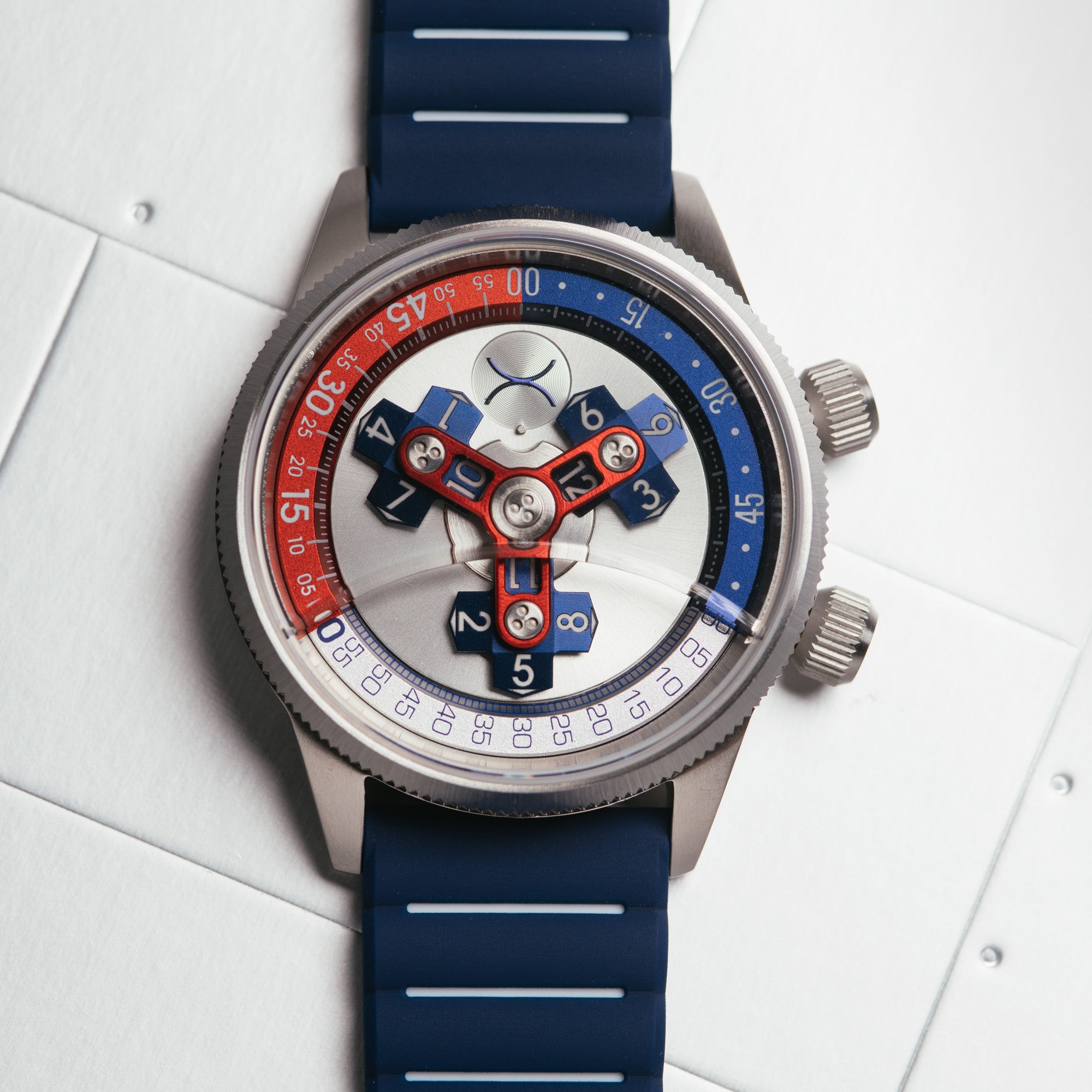 Vendetta II Automatic Wandering Hour Navy Red | Xeric.com – Xeric